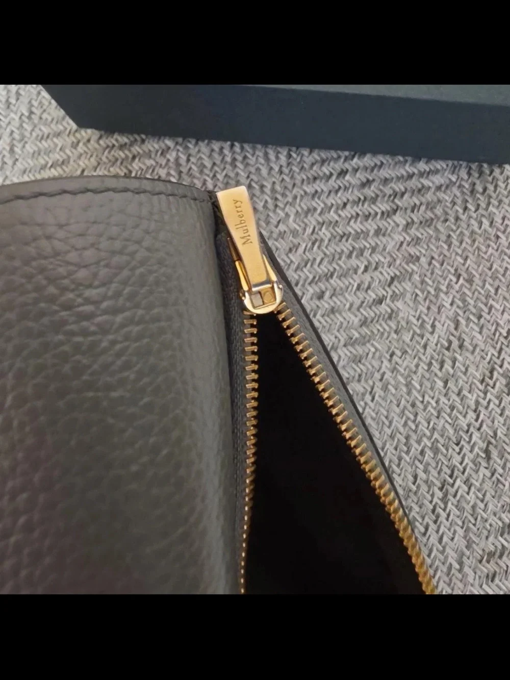 Mulberry Black Pebbled Leather Card & Key Holder with Gold Turnlock